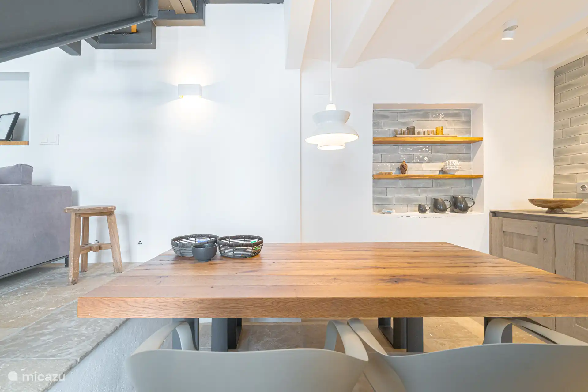 Tisch aus Eichenholz für 6 Personen