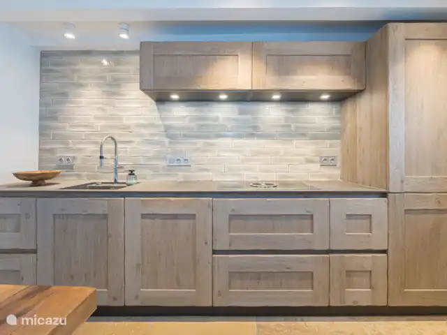 Luxe huis Altea Alicante te huur huren in Spanje, Costa Blanca, Altea - stadswoning Volledig uitgeruste keuken Siemens met goed bestek, broodrooster, blender, schoonmaakproducten, specerijen en kruiden, olijfolie beschikbaar