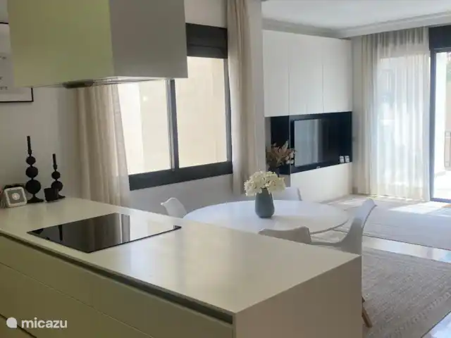 Location de Vacances Espagne, Costa Cálida, San Javier, penthouse - Penthouse Pentaguila  De la cuisine ouverte, vous avez une belle vue sur le salon et le balcon.
