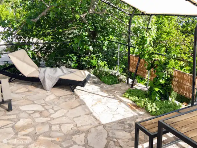 Location de Vacances Croatie, Dalmatie, Mimice, appartement -  Directement sur la mer ❯ coucher de soleil Terrasse avec protection solaire