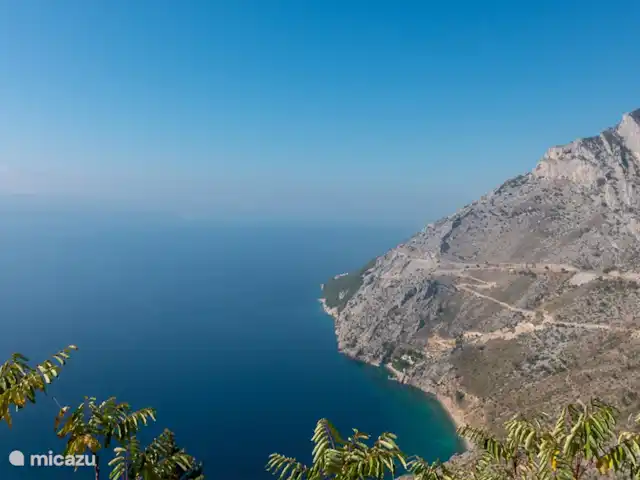 Location de Vacances Croatie, Dalmatie, Mimice, studio - Front de mer ❯ studio F Eau claire, turquoise, propre. La plupart des plages ont reçu le drapeau bleu, les caractéristiques de la Dalmatie et de Marusici.