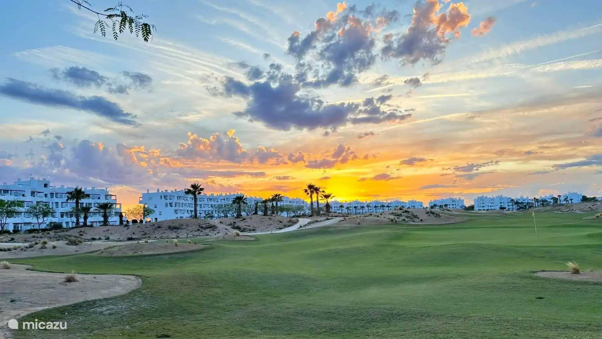Belle vue sur les golfs du domaine 