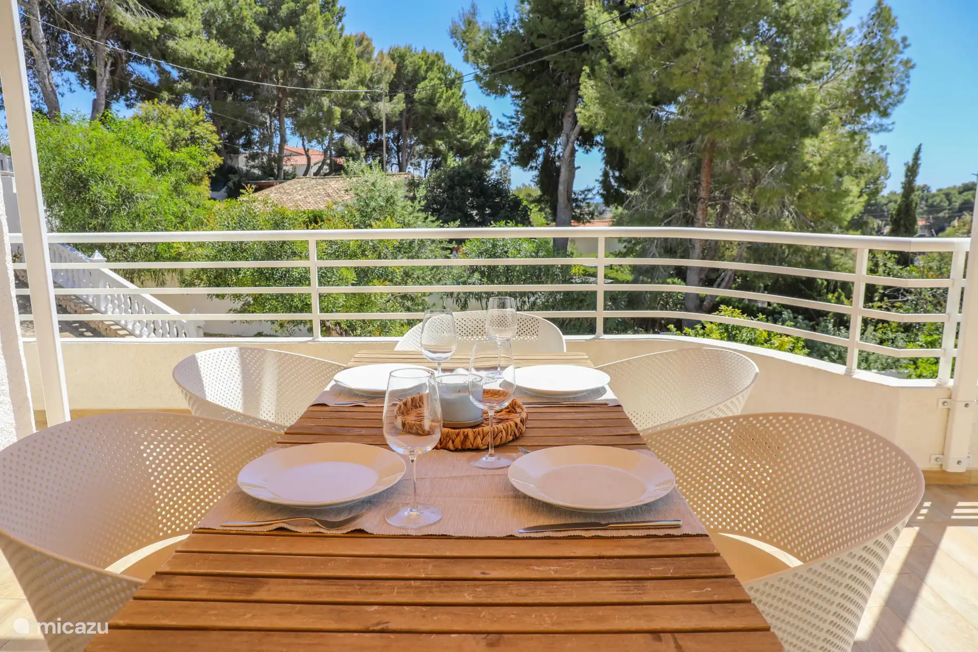 Ya sea que esté preparando un refrigerio rápido o cocinando de manera elaborada, la cocina lo hace simple.