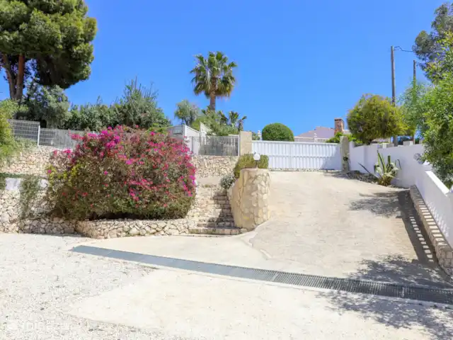 Villa Zahra | Espagne, Costa Blanca, Benissa - villa Le garage spacieux est parfait pour ranger en toute sécurité votre voiture ou vos vélos.