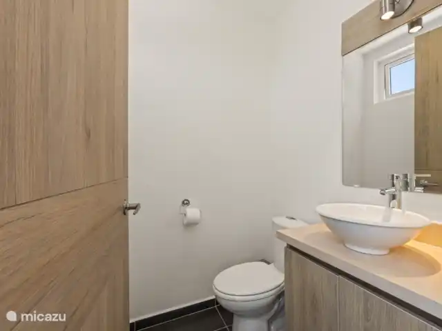 Punta Azul Ocean Resort 6A | Curaçao, Banda Abou (ouest), Westpunt - maison de vacances Salle de bains bien entretenue avec tout le confort - idéale pour commencer et terminer la journée en toute détente.