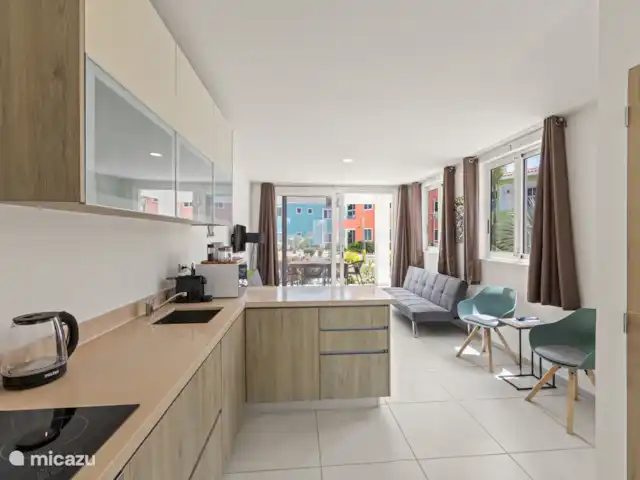 Punta Azul Ocean Resort 6A | Curaçao, Banda Abou (ouest), Westpunt - maison de vacances Cuisine équipée élégante avec tous les appareils nécessaires - idéale pour cuisiner confortablement pendant votre séjour.