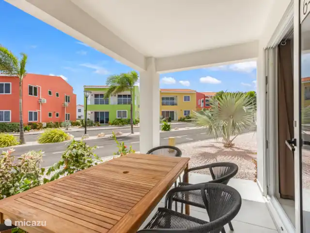 Punta Azul Ocean Resort 6A | Curaçao, Banda Abou (ouest), Westpunt - maison de vacances Terrasse spacieuse au rez-de-chaussée avec accès direct au jardin ou à l’extérieur - idéale pour profiter du calme et de la nature.