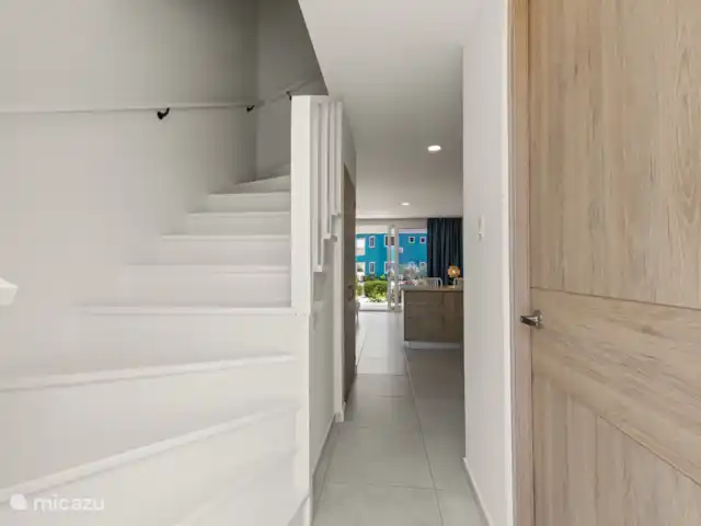 Punta Azul Ocean Resort 6B | Curaçao, Banda Abou (ouest), Westpunt - maison de vacances Escalier intérieur bien entretenu avec une bonne possibilité de marcher.