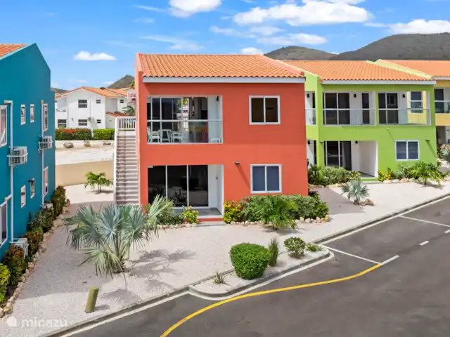 Seabreeze 10B - Punta Azul Ocean Re | Curaçao, Banda Abou (ouest), Westpunt - maison de vacances Cette maison rouge attire immédiatement l’œil et allie couleur et confort dans un environnement naturel.