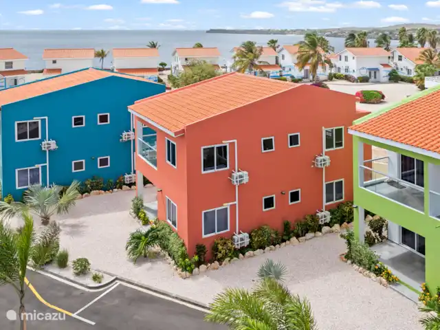 Seabreeze 10B - Punta Azul Ocean Re | Curaçao, Banda Abou (ouest), Westpunt - maison de vacances Cette maison rouge attire immédiatement l’œil et allie couleur et confort dans un environnement naturel.