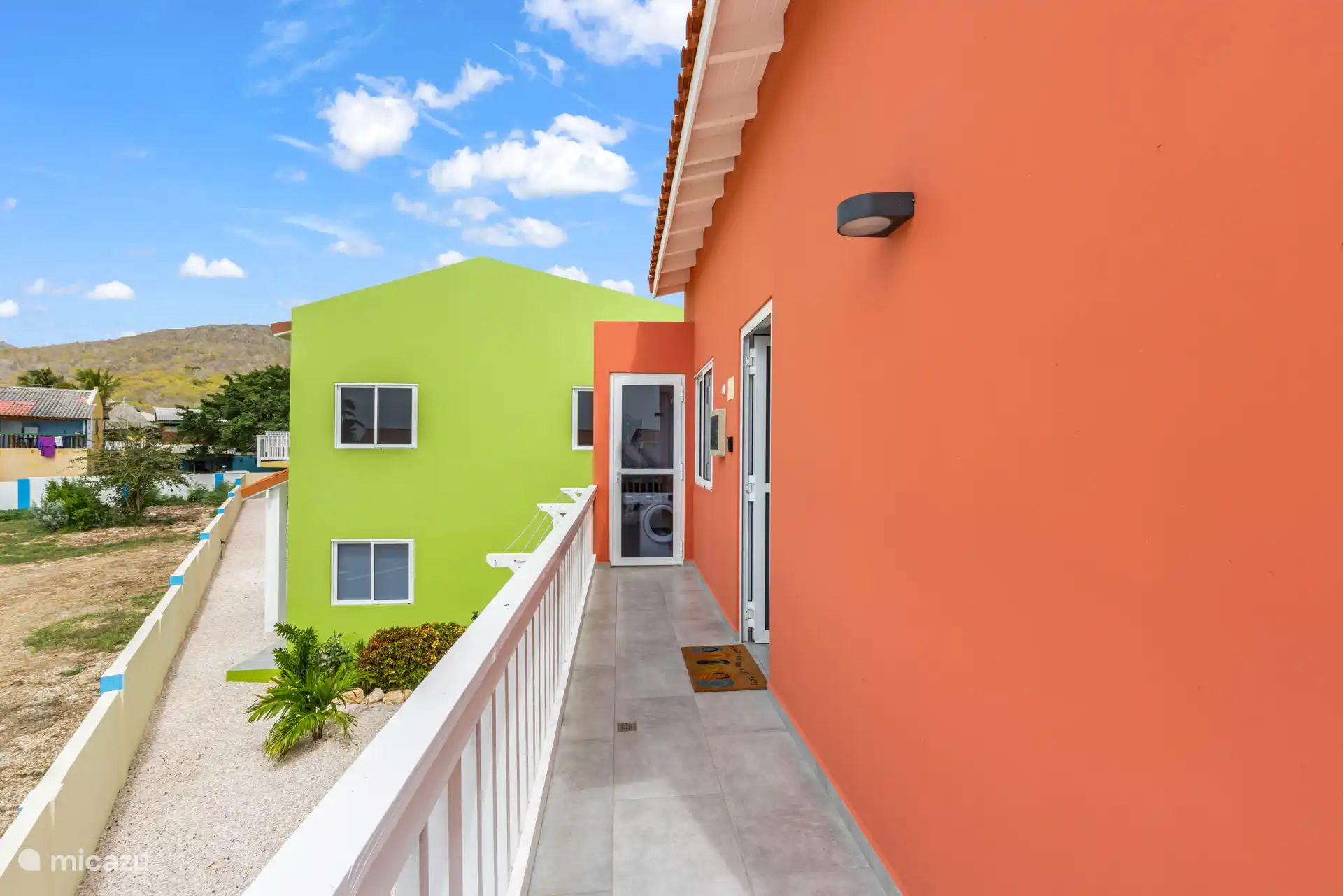 Praktischer Einstieg mit viel Platz.