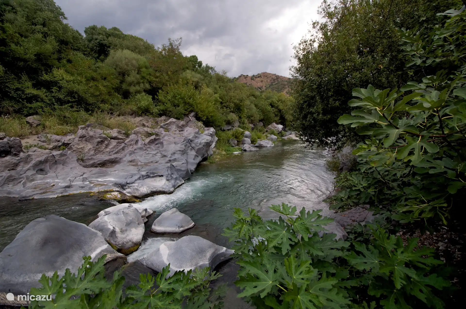 Alcantara River im Inneren des Anwesens