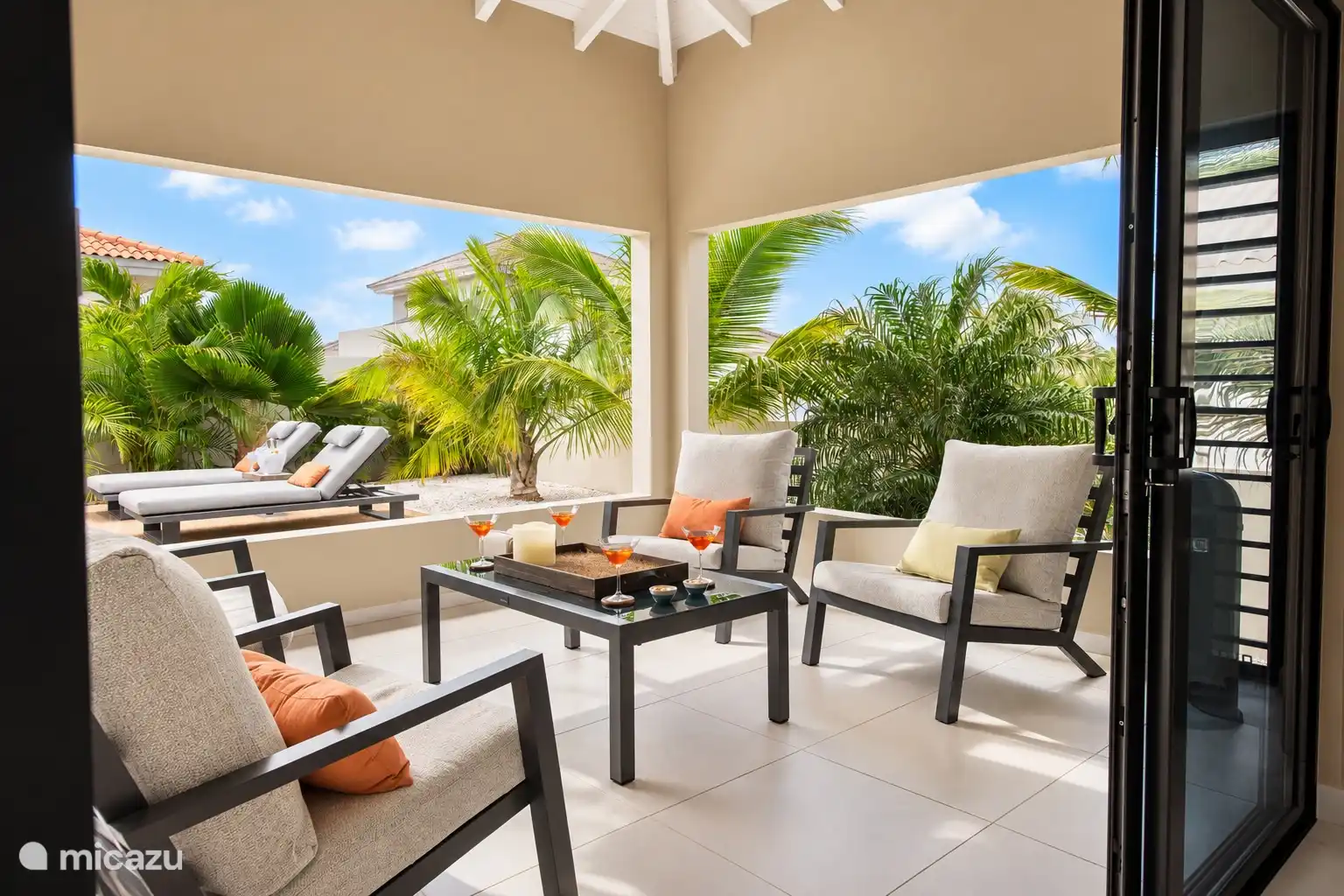 The cozy lounge area with lovely chairs