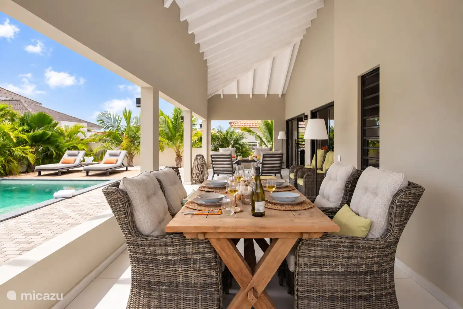 Dining area with very comfortable chairs with thick cushions