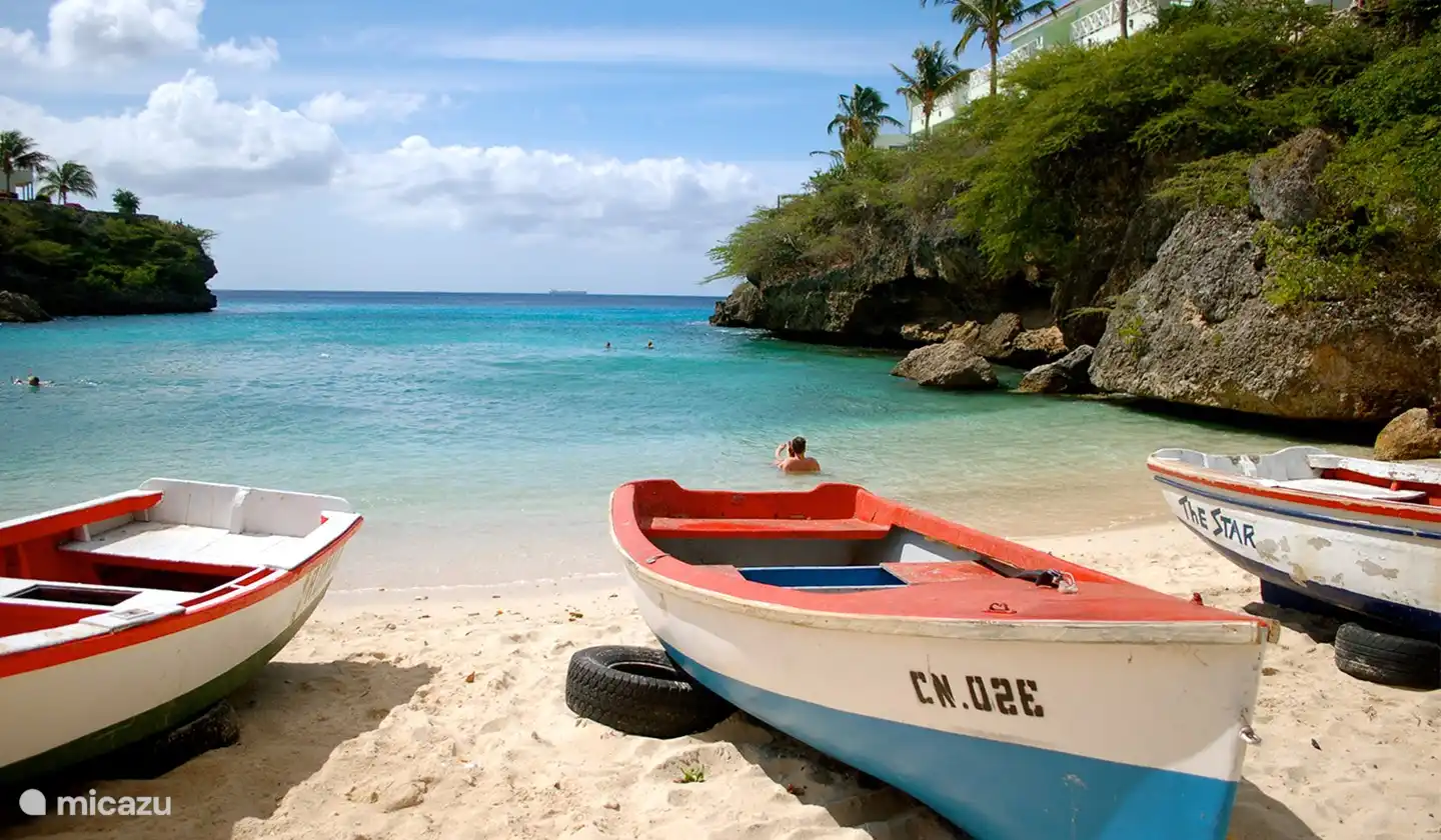 The beaches and bays on Curaçao are all breathtakingly beautiful!
