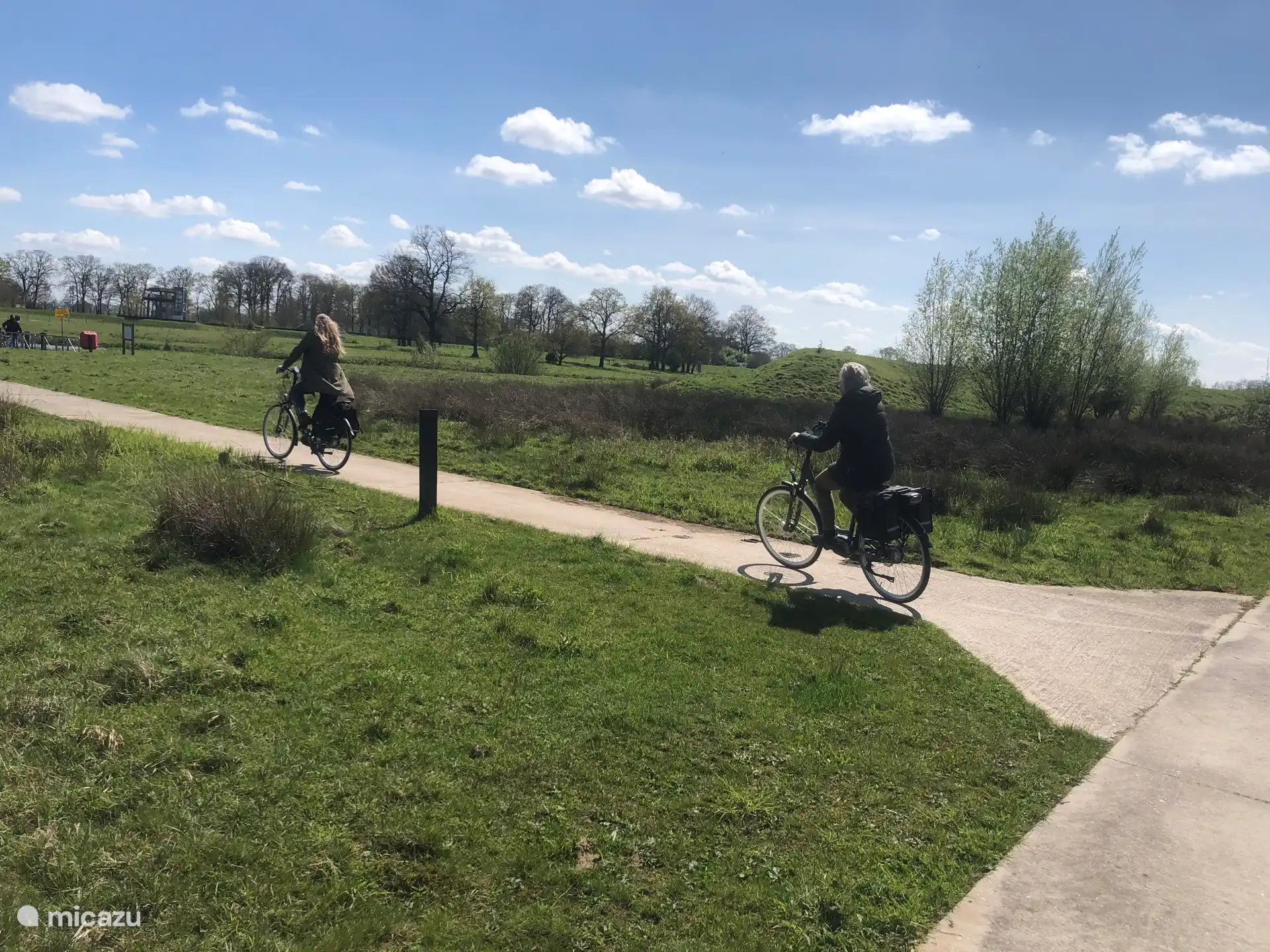 veel fietsroutes aanwezig om de omgeving te verkennen
