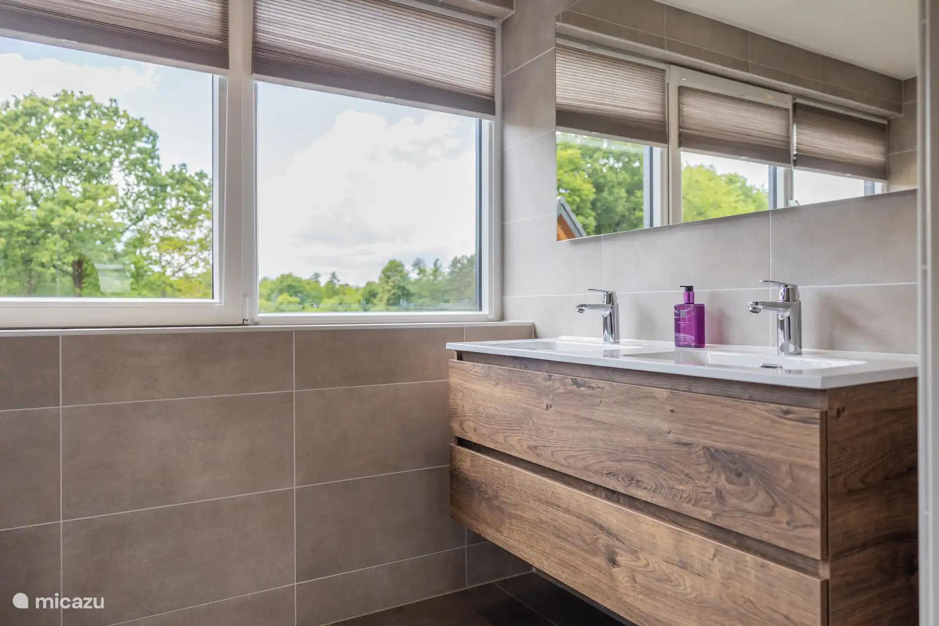 Badezimmer im Obergeschoss