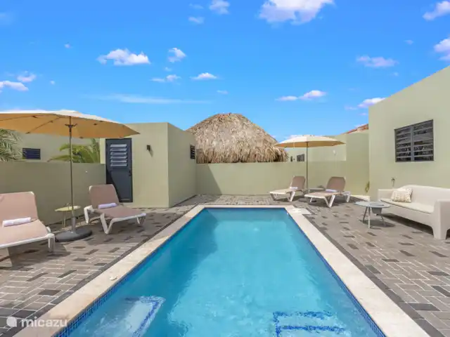 Elisabeth Resort en Mambo Beach en Curazao, Banda Arriba (este), Bapor Kibra - villa Después de un día fuera, date un agradable chapuzón en tu propia piscina.
