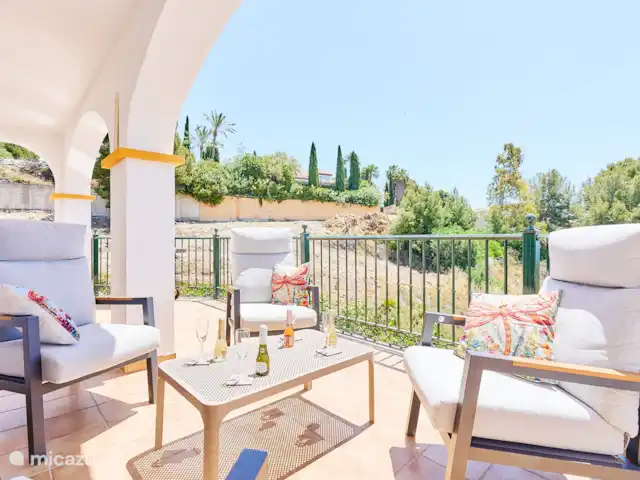 JA01 Villa Tomasina Frigiliana | Espagne, Andalousie, Frigiliana - villa De la terrasse au salon