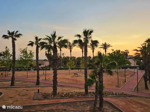Casa Oro Deluxe | Espagne, Murcia, Fuente Alamo - appartement Vue dégagée sur le coucher de soleil depuis la terrasse, avec un espace calme et une intimité totale.