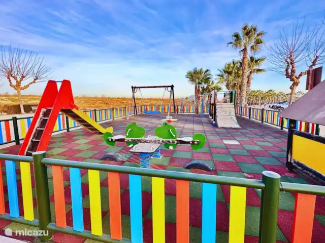 Casa Oro Deluxe | Espagne, Murcia, Fuente Alamo - appartement Plusieurs aires de jeux sur la station, du plaisir pour les plus petits et de la détente pour les parents.