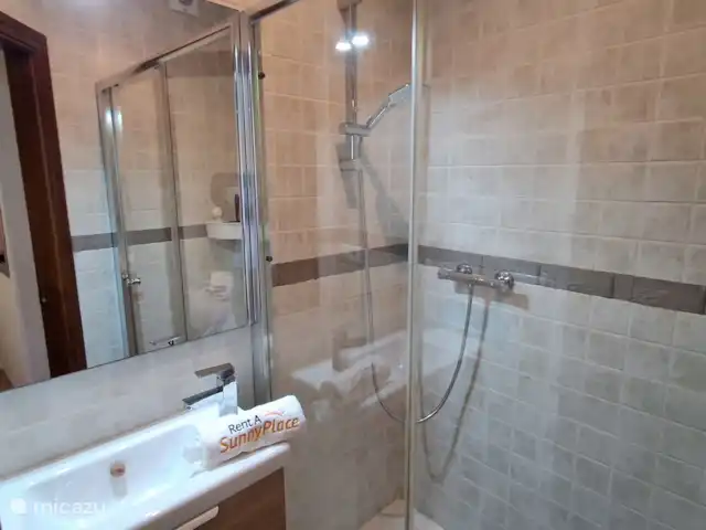 Retiro de Playa–Despertar junto al mar en España, Costa del Sol, Algarrobo-Costa - casa paredada Baño 2