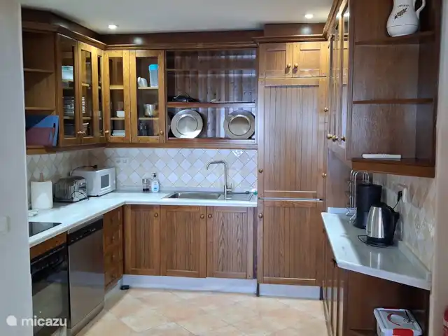 Retiro de Playa–Despertar junto al mar en España, Costa del Sol, Algarrobo-Costa - casa paredada Cocina completa