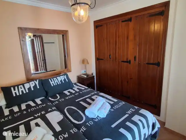 Retiro de Playa–Despertar junto al mar en España, Costa del Sol, Algarrobo-Costa - casa paredada Dormitorio 1