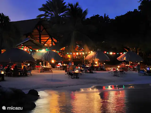 Location de Vacances Curaçao, Curaçao-Centre, Piscadera, maison de vacances - Casa Bella Vista Restaurant en bord de mer, les pieds dans le sable !