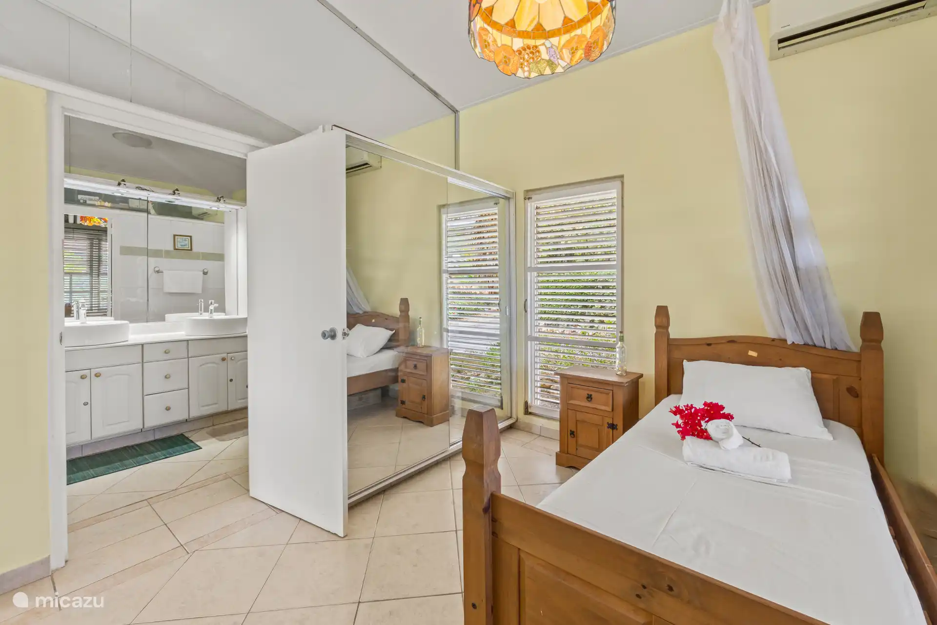 2ème chambre avec 2ème salle de bain/toilettes/douche