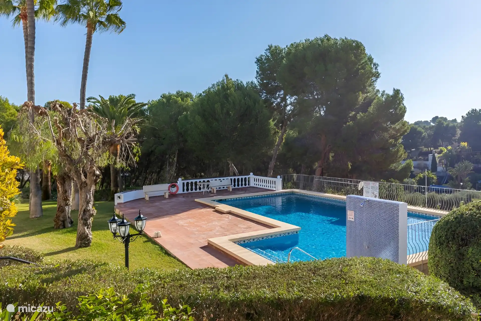 Gemeinschaftlicher Swimmingpool