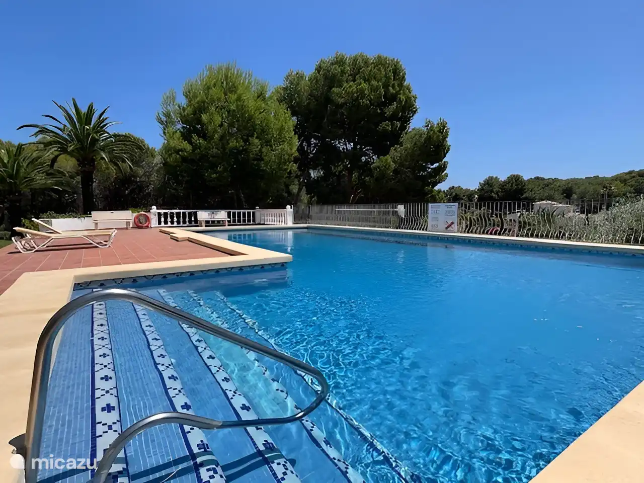 Gemeinschaftlicher Swimmingpool