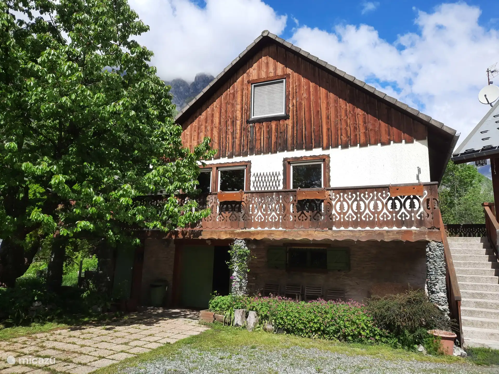 Buitenaanzicht_zomer