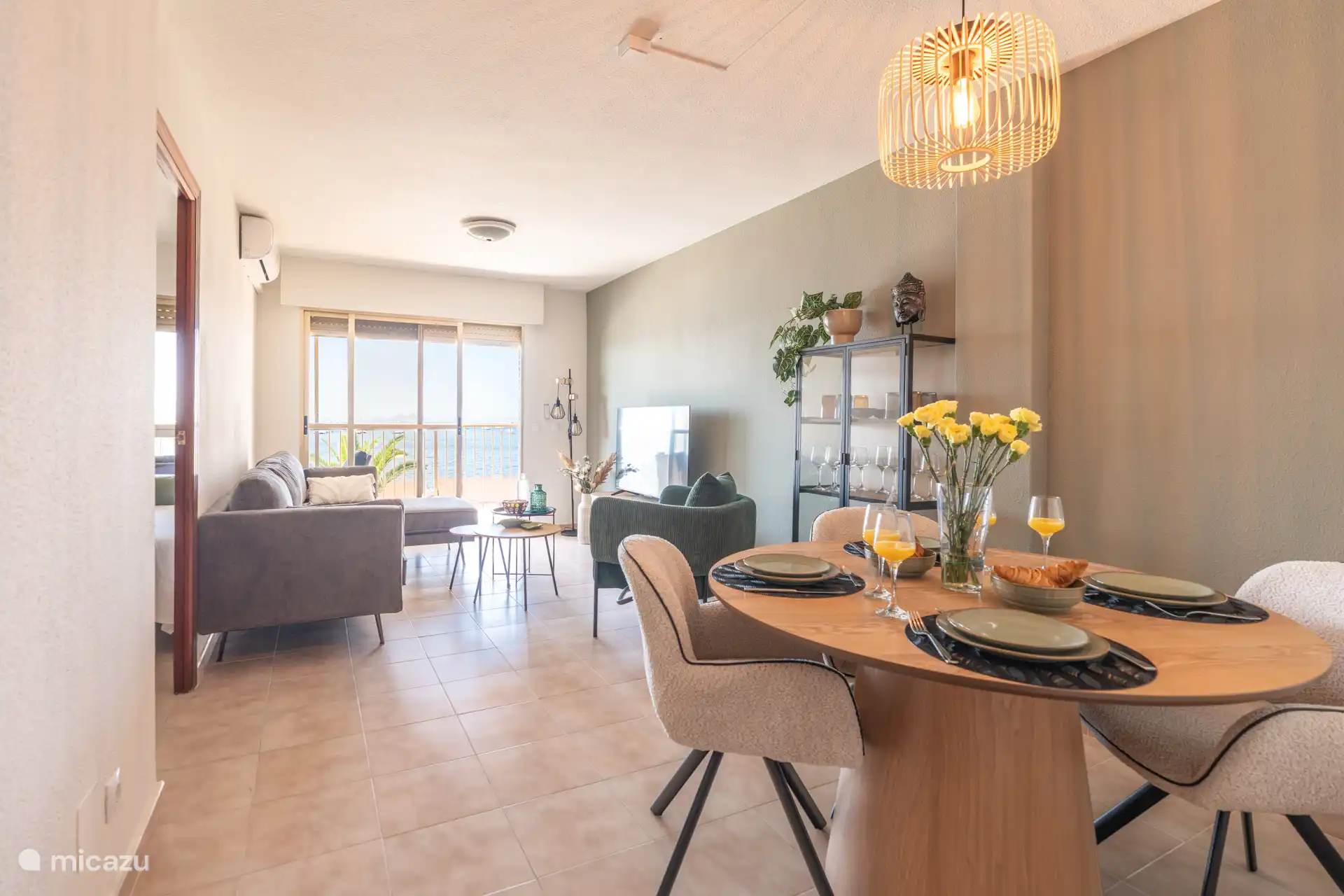 Wohn- und Essbereich