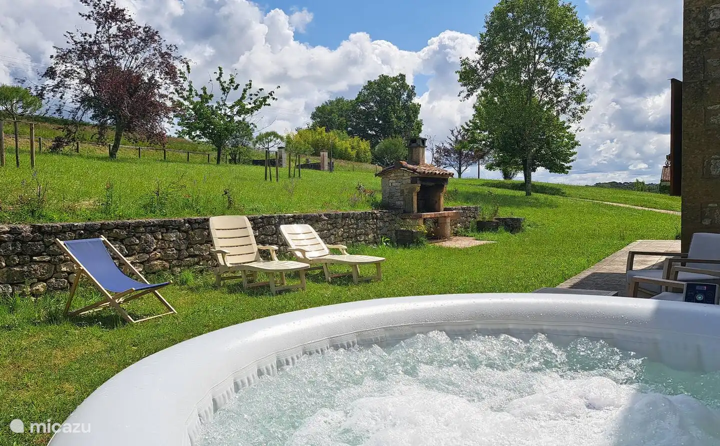 Spa, Grill, schattige Terrasse