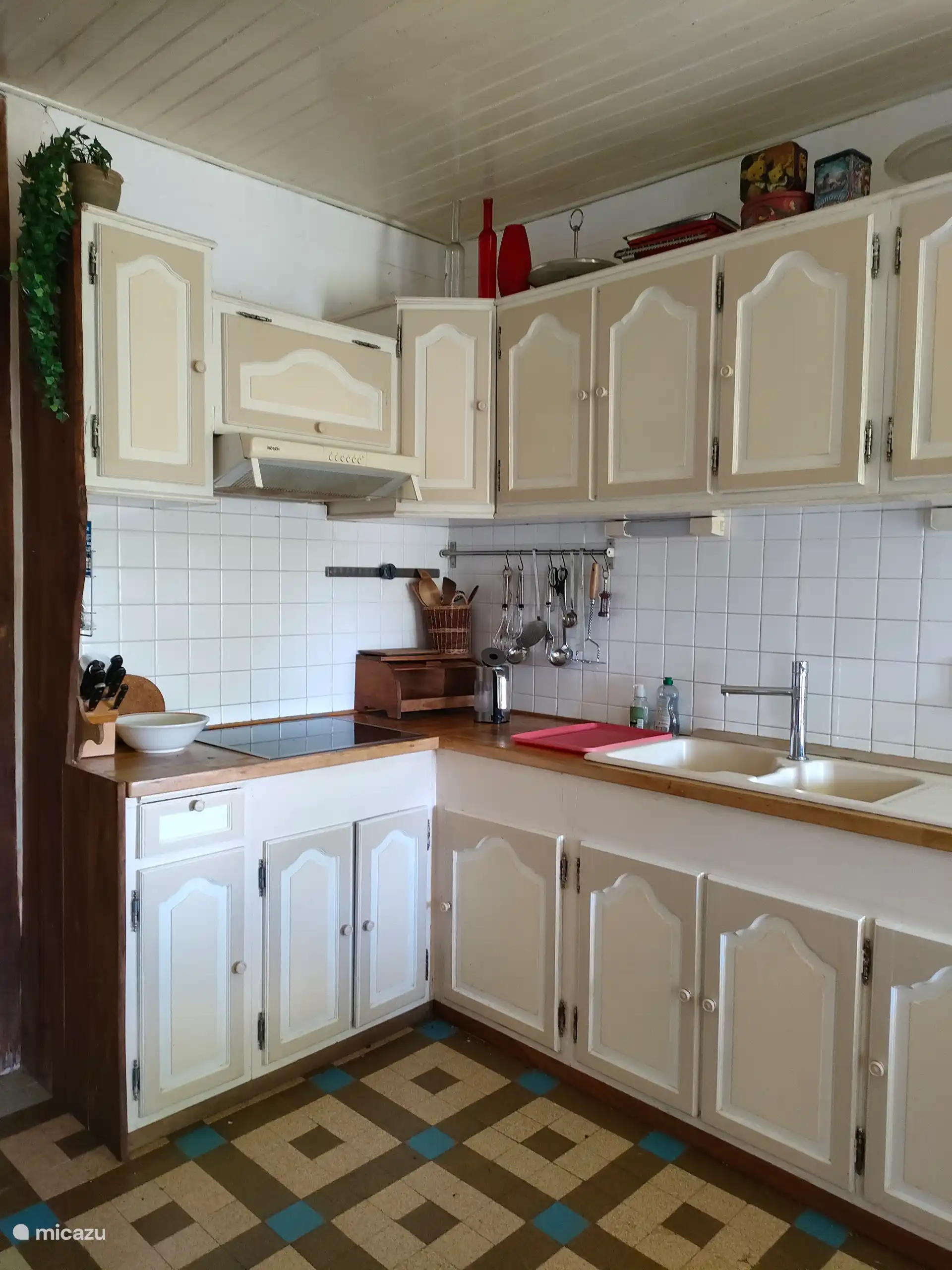 Die Küche hat viel Platz