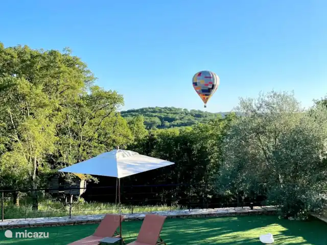 Vue sur le Vallon | France, Dordogne, Castelnaud-la-Chapelle - maison de vacances ballon à air chaud