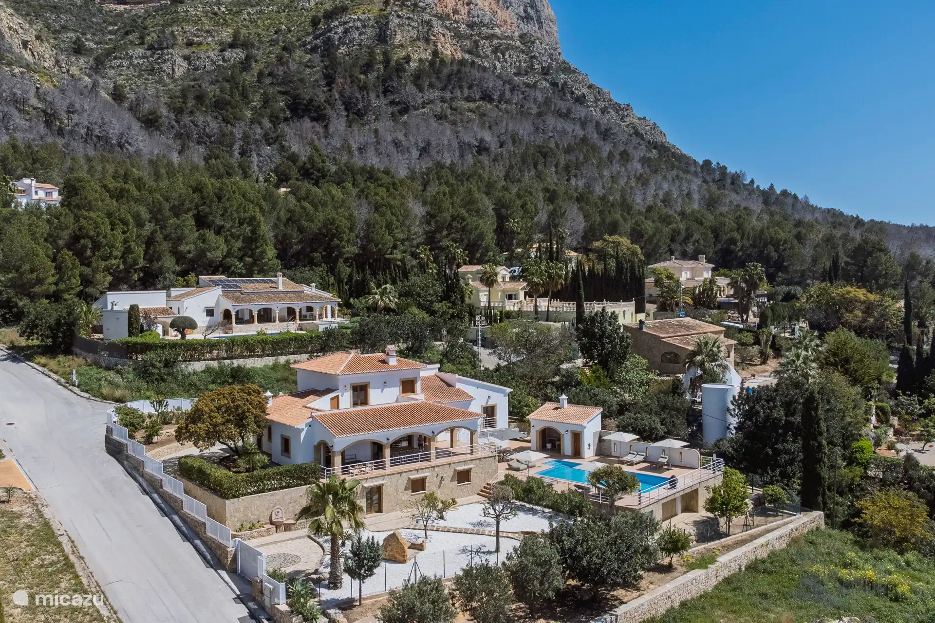 House on the Mont Go