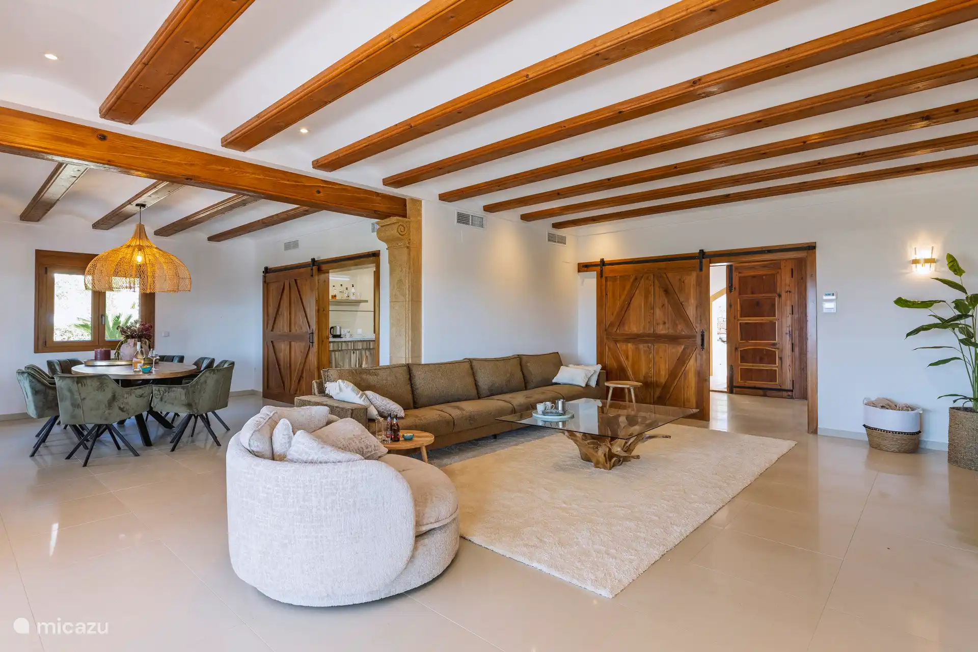 Spacious living room with warm décor