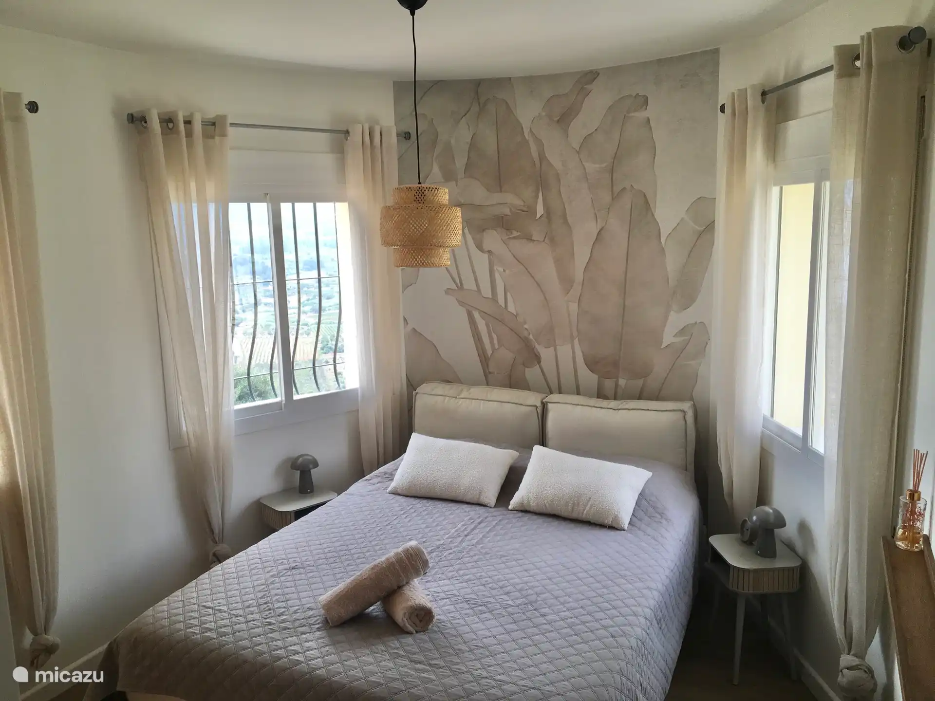 Gro&#223;es Doppelbett