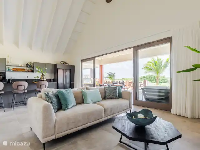 Villa Jazmyn15 Blue Bay Private pool huren in Curaçao, Curacao-Midden, Blue Bay - villa Woonkamer en keuken