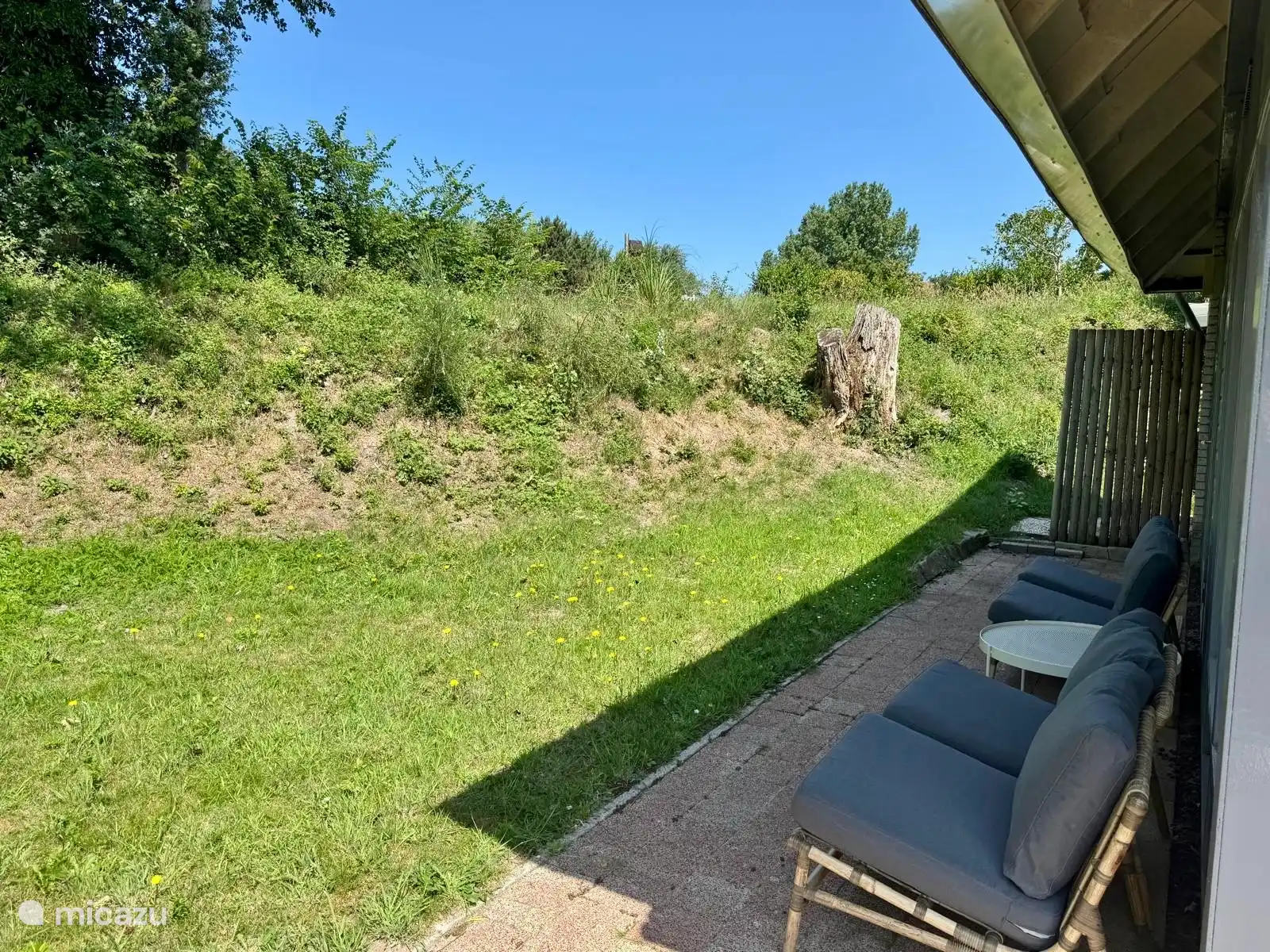 Der Garten ist genau wie die Dünen wunderschön! 