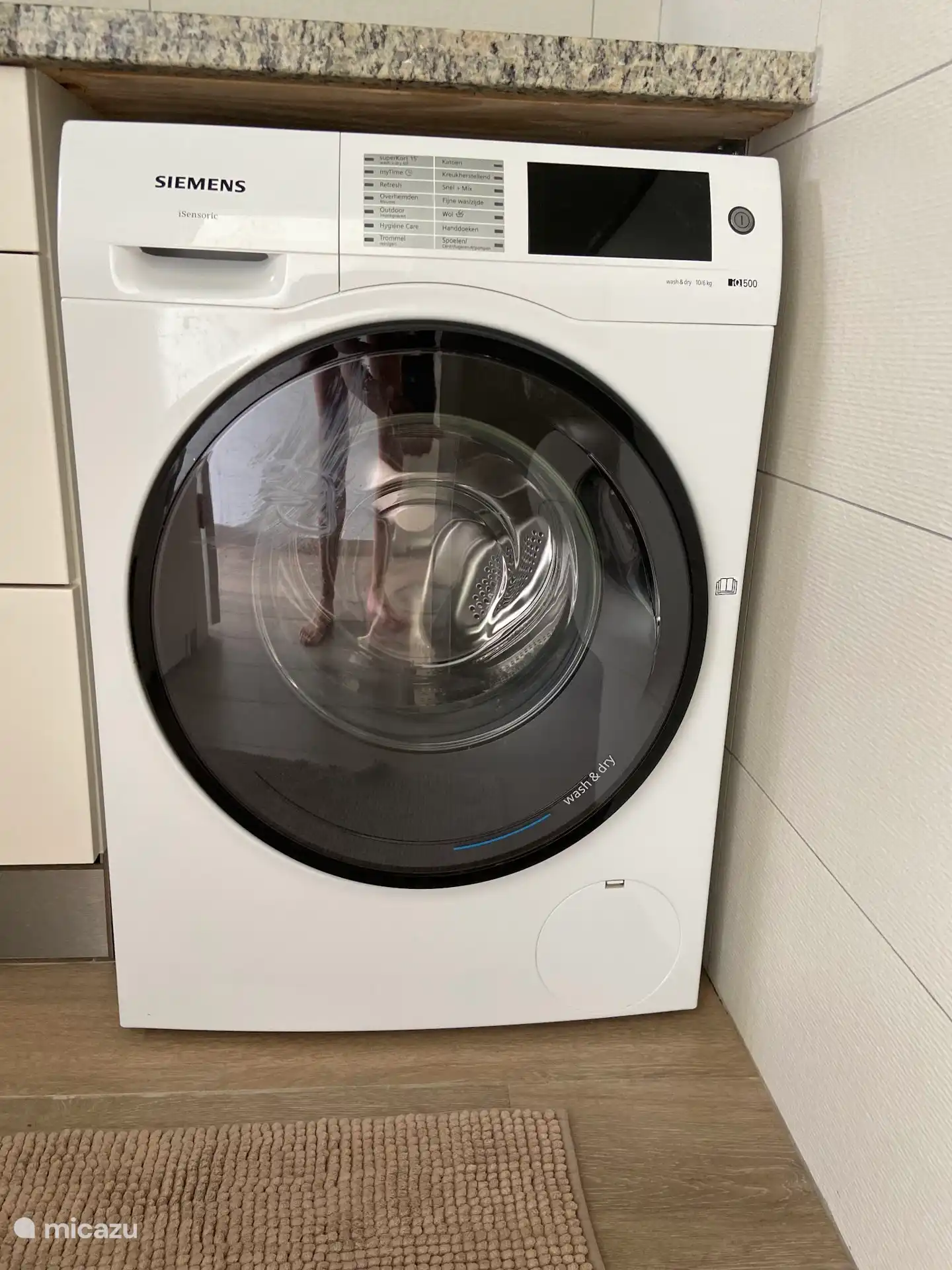 Combinaison laveuse et sécheuse