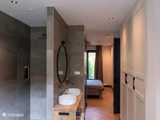 Location de Vacances Pays-Bas, Brabant-Septentrional, Oosterhout, villa - Villa Bergvliet Blanc Salle de bain attenante
