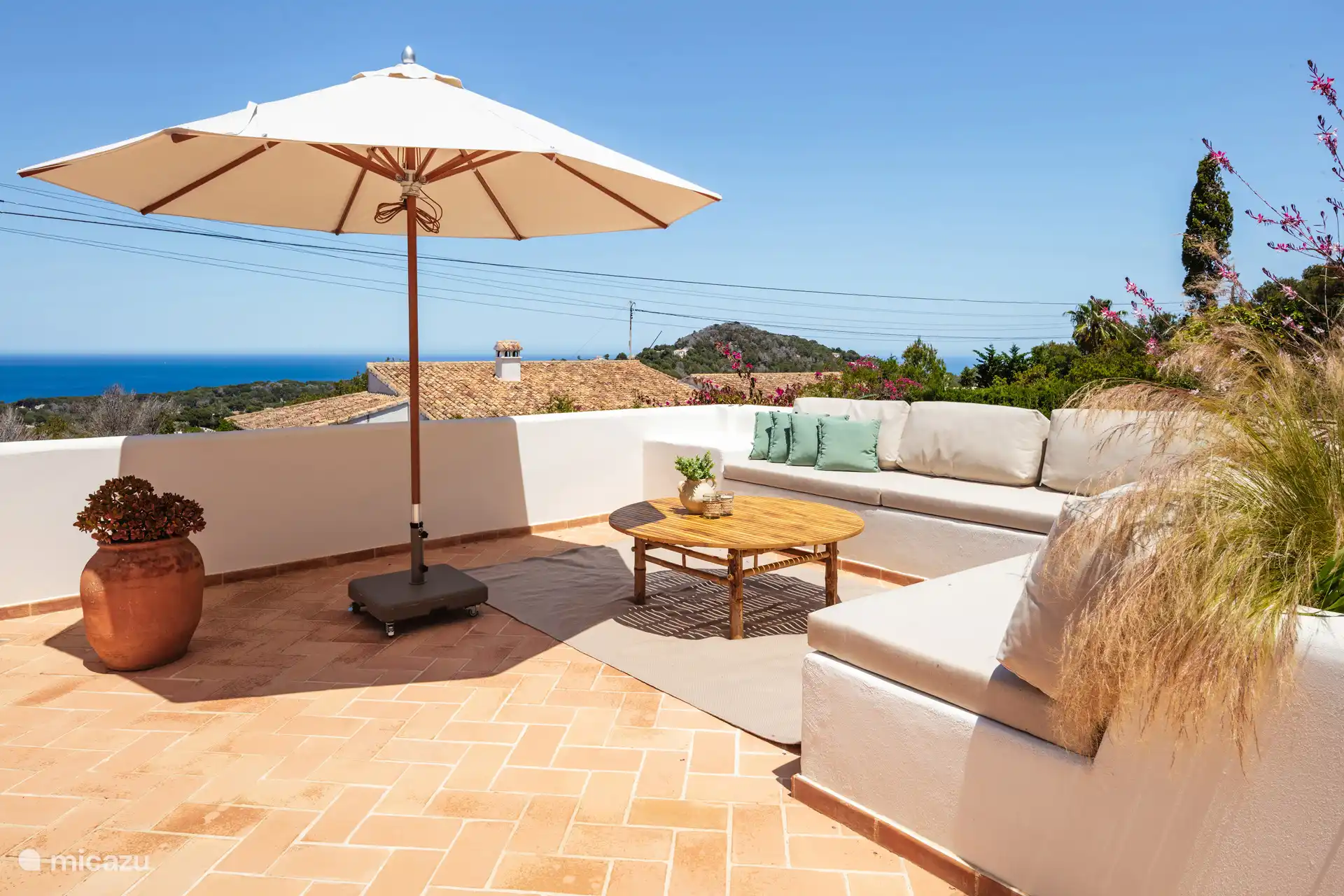 Lounge at the front of the house