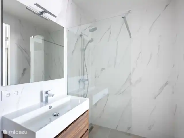 Location de Vacances Curaçao, Curaçao-Centre, Blue Bay, appartement - La brise à Blue Bay Beach & Golf  Salle de bain I
