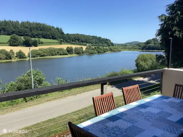 Cherry Tree Cottage con piscina climatizada en Francia, Bretaña, Canihuel - casa rural / cabaña Vista desde la terraza