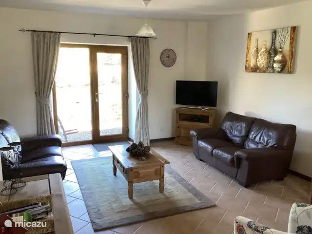 Cherry Tree Cottage con piscina climatizada en Francia, Bretaña, Canihuel - casa rural / cabaña Salón