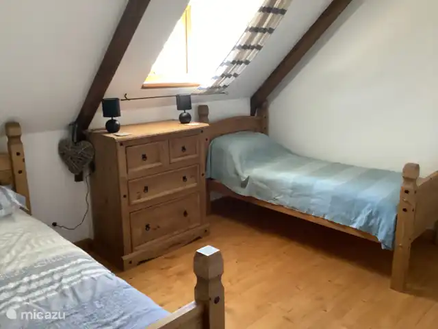 Cherry Tree Cottage con piscina climatizada en Francia, Bretaña, Canihuel - casa rural / cabaña Habitación doble