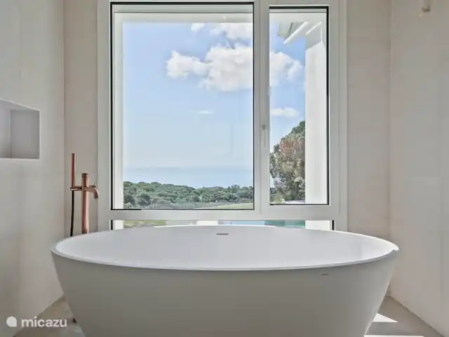 Mareterra: House with pool and views in Spain, Barcelona, Sant Andreu de Llavaneres  - villa Master suite bathroom